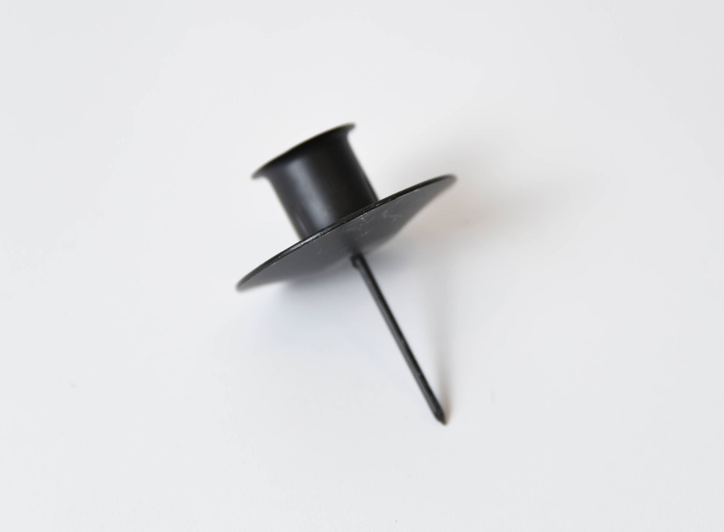 LMS Wholesale - Iron Wreath Pic Taper Holder