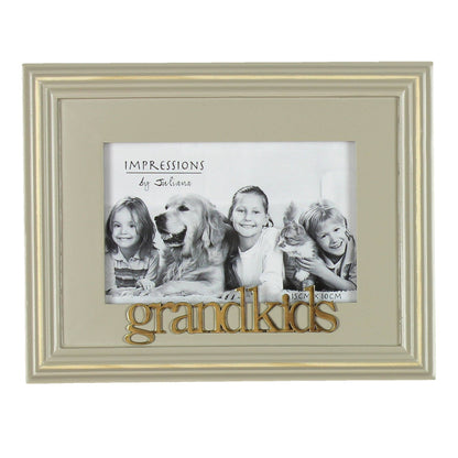 WIDDOP and Co. - Wooden Photo Frame 6" x 4" - Grandkids