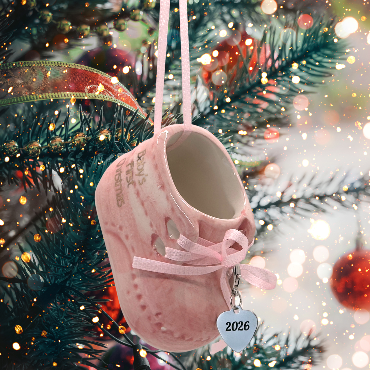 Elskandi - Baby Girl First Christmas Ornament – Pink Baby Shoe Keepsake