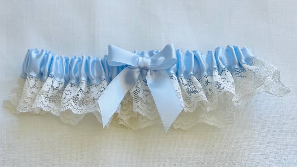 Simply Charming - Ivory Lace Garter - Contrasting Blue Band: Regular / Single
