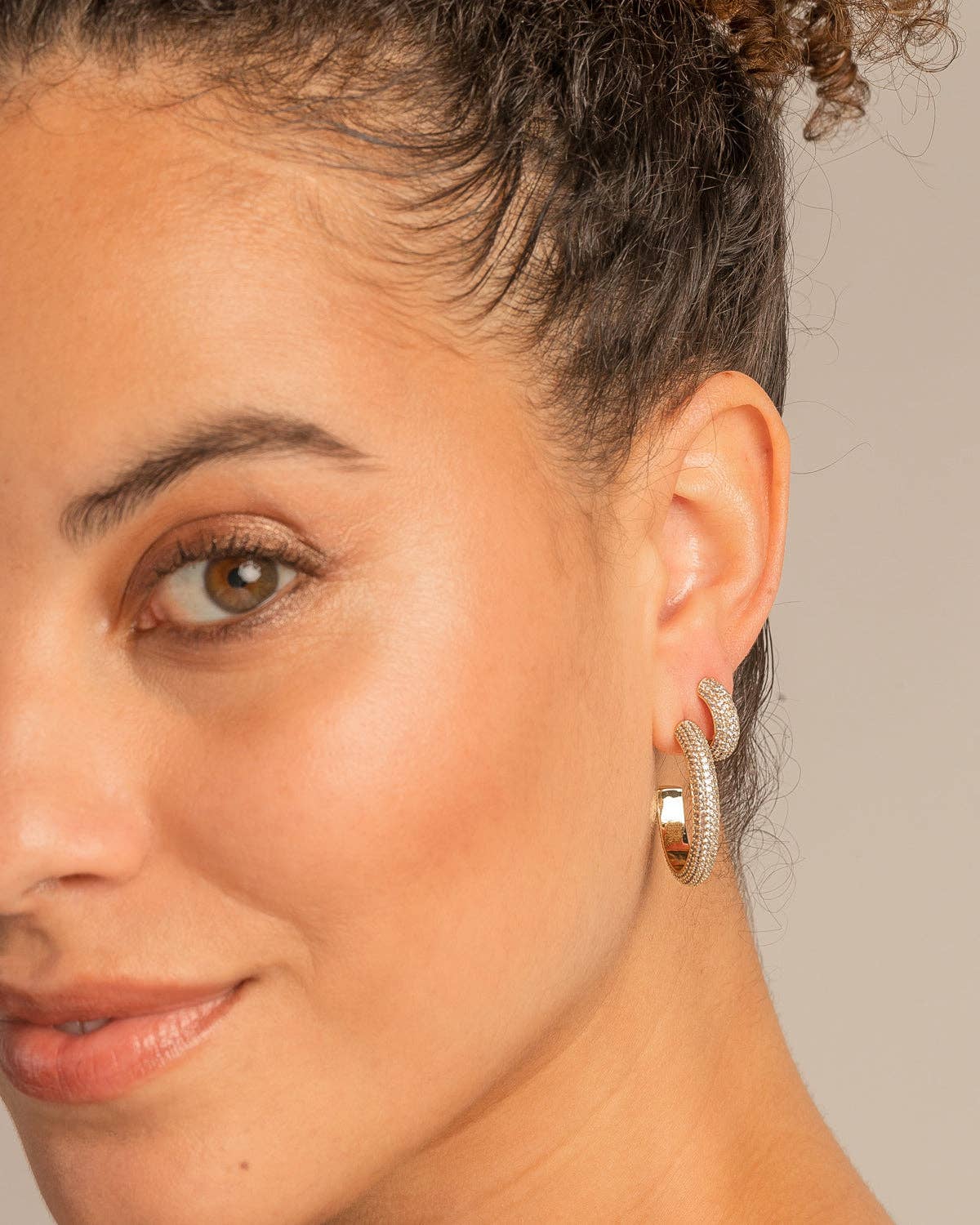 Bryan Anthonys - Unstoppable Pave Midi Hoop Earrings: Silver