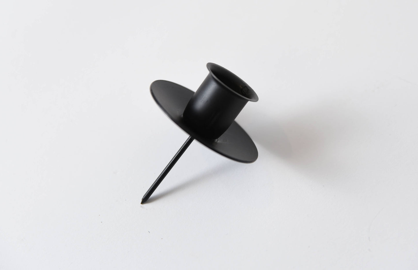 LMS Wholesale - Iron Wreath Pic Taper Holder