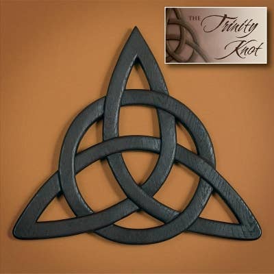 Abbey & CA Gift - Trinity Knot Wall Hanging